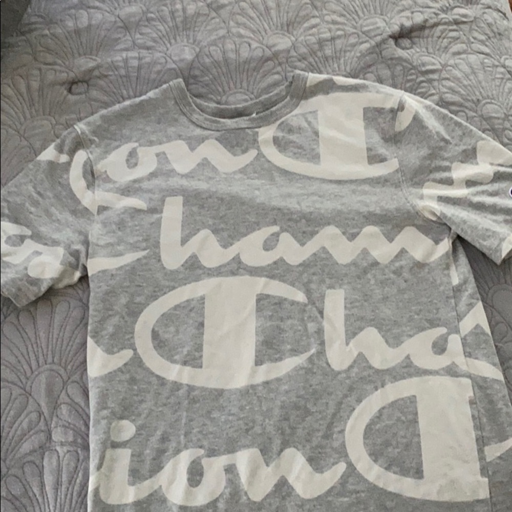 Champion T-shirt